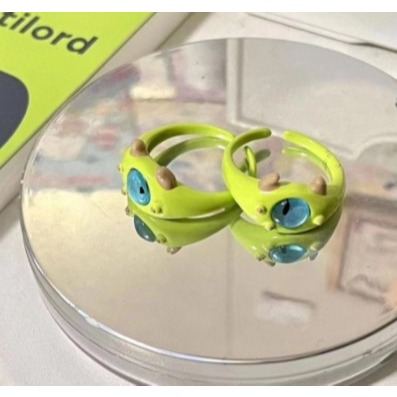 【Bayar di tempat】Funny Black Little Monster Inc Green Mata Eye Cincin Akrilik Lucu Besar