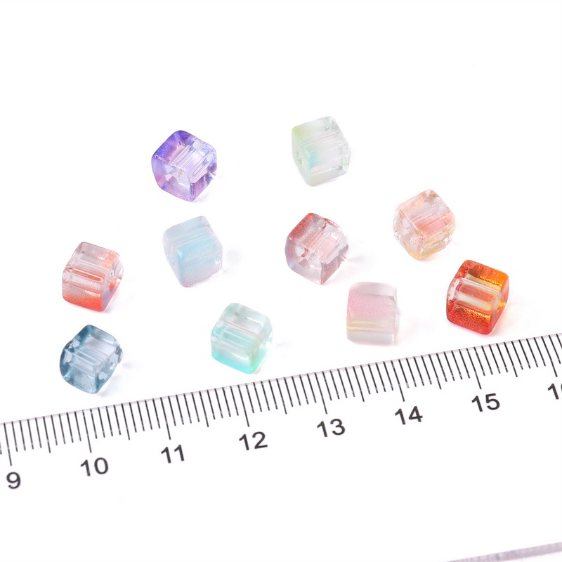 30pcs/pack 7mm Gradual Color cube Sugar beads Square Glass beads Kaca Longgar Berjarak Manik Membuat Perhiasan handmade Diy Aksesoris