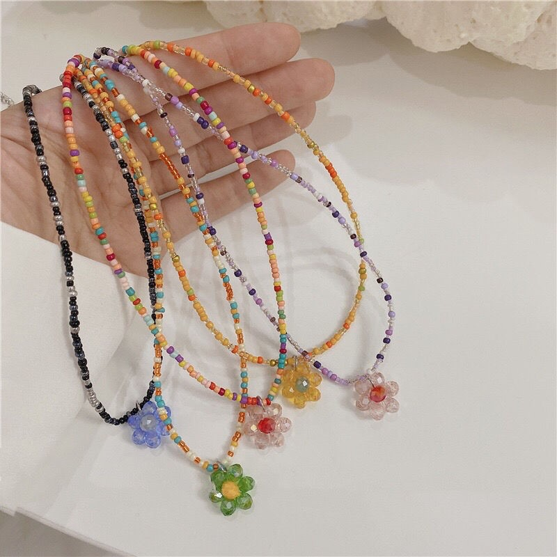 Edisi Korea Manik Kalung Gadis Bunga Vintage Warna-Warni Kristal Klavikula Hadiah Ulang Tahun