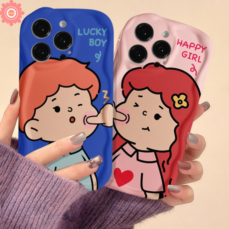 IPHONE Baru 3D Wavy Curved Edge Couple Happy Girl Lucky Boy Case Kompatibel Untuk Iphone7 8 Plus XR 11 13 12 14 Pro Max 6s 6x XS Max SE 2020 Kartun Lucu Lembut Tpu Lovers Cover