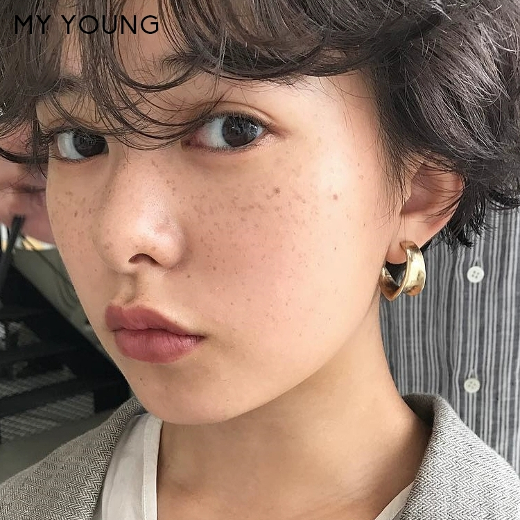 Anting Bentuk C Setengah Lingkaran fashion Wanita vintage Korea