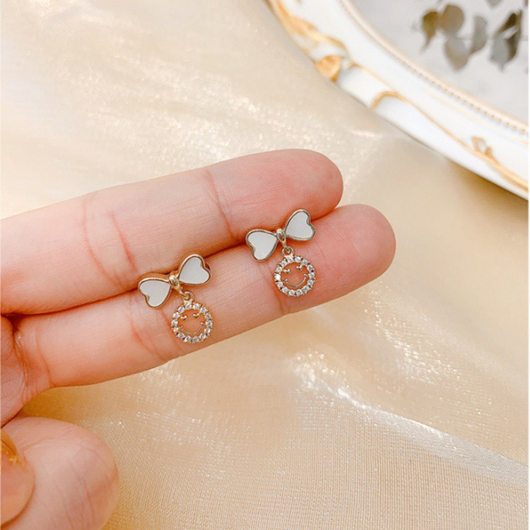 Anting smiley bow Lucu Untuk Wanita Korea glitter Berlian Aksesoris Telinga