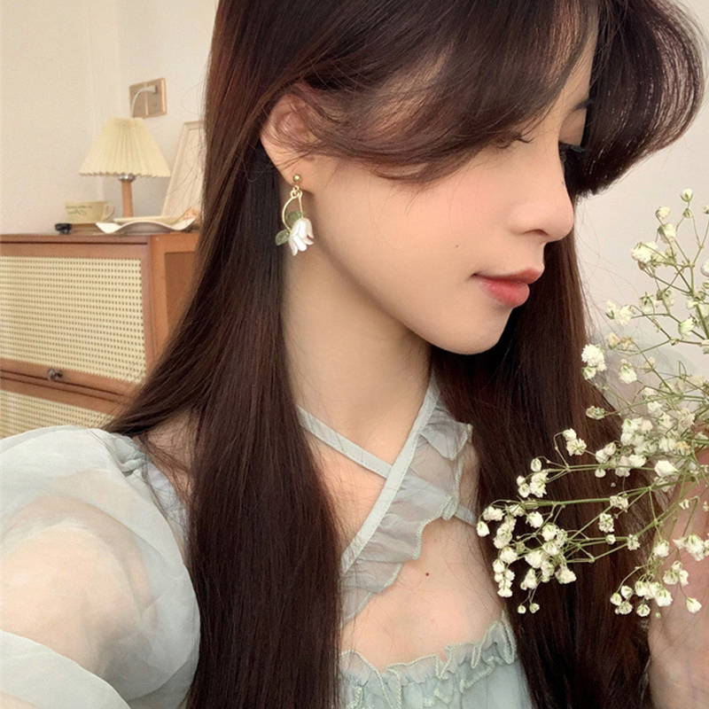 Anting Lily Valley Akrilik Anting Prancis Temperamen Musim Panas