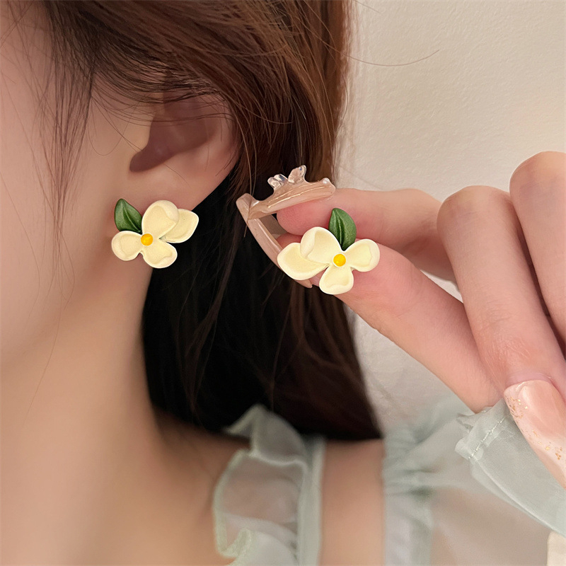 Cream Kuning Gardenia Manis Anting Desain Niche Anting Wanita