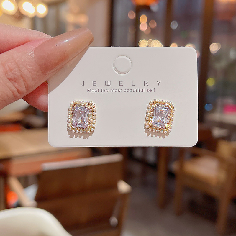 Kualitas Tinggi925 Perak Jarum Sederhana Persegi Zirkon Anting Untuk Wanita Mewah Populer Geometris Indah Perhiasan