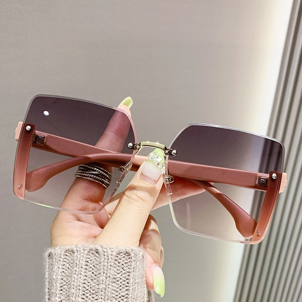 Kacamata Hitam Bingkai Persegi Kacamata Fashion Pantai Shades Sunglasses Untuk Wanita