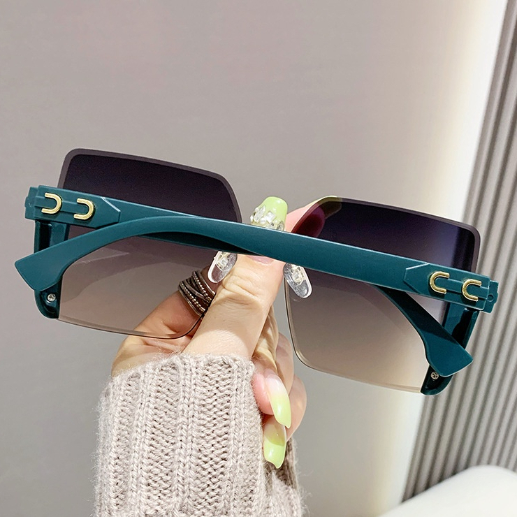 Kacamata Hitam Bingkai Persegi Kacamata Fashion Pantai Shades Sunglasses Untuk Wanita