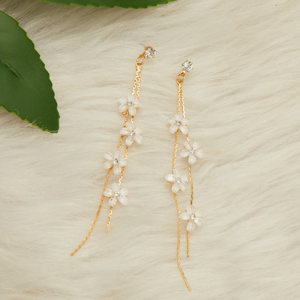 Anting Bunga Sakura Gadis Bunga Shell Stud Zirkon Jumbai Hadiah Ulang Tahun Versi Korea Fashion