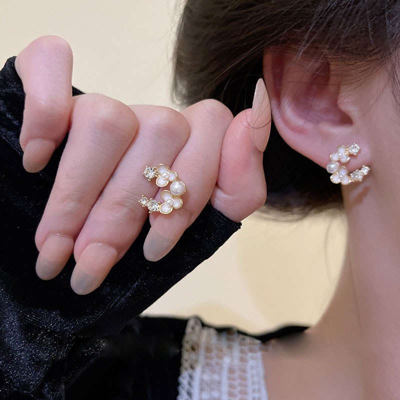 S925 Perak Jarum Mawar Anting Mutiara Wanita Stud Earrings Fashion Versi Korea Hadiah Ulang Tahun Sahabat