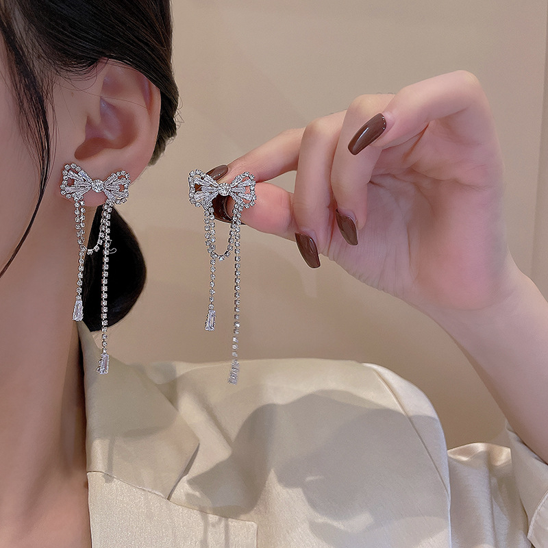 Anting Rumbai Jarum Perak925 Untuk Wanita Set Dengan Zircon Satu Pasang Panjang Fashion Edisi Korea Tidak Alergi Menjuntai Stud