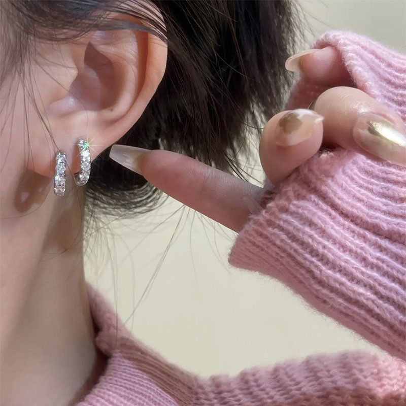 Fashion Zirkon Anting Anting Berkualitas Tinggi Sederhana Berkelas Bertabur Berlian Cahaya Mewah Pacar Anting Earrings