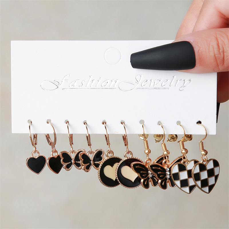 5pcs Anting Kombinasi Hollow out Untuk Aksesoris Wanita Fashion Huruf Cinta Love Fashion Edisi Korea Hadiah Ulang Tahun