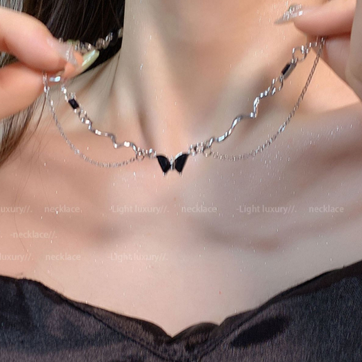 Kalung Kupu Hitam Trend Perhiasan Y2K Style