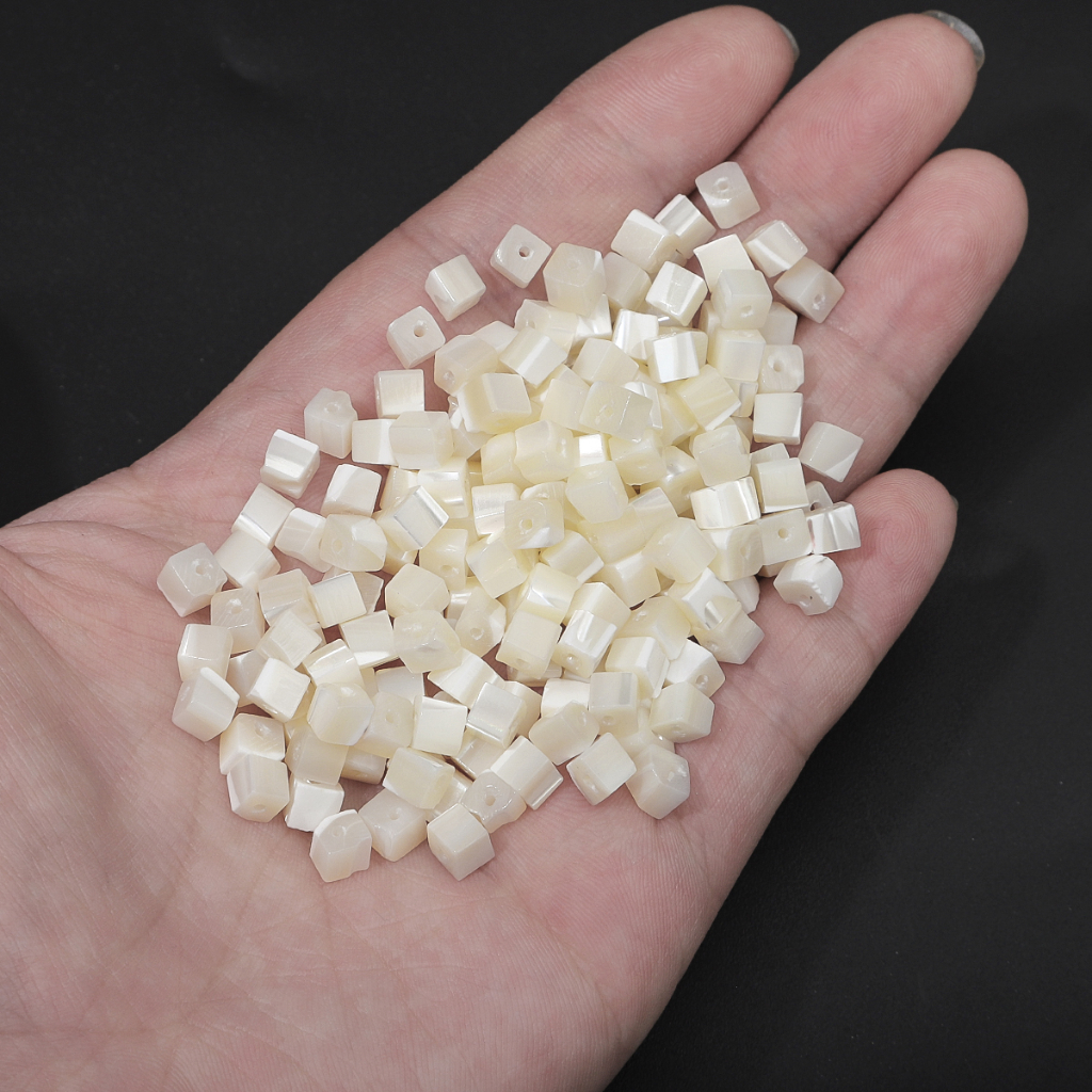 Manik-manik Shell Alami Bunga Persegi Jantung Pesona Manik-Manik Longgar Spacer Beads Untuk Gelang Kalung DIY Membuat Perhiasan Manik-Manik Aksesoris