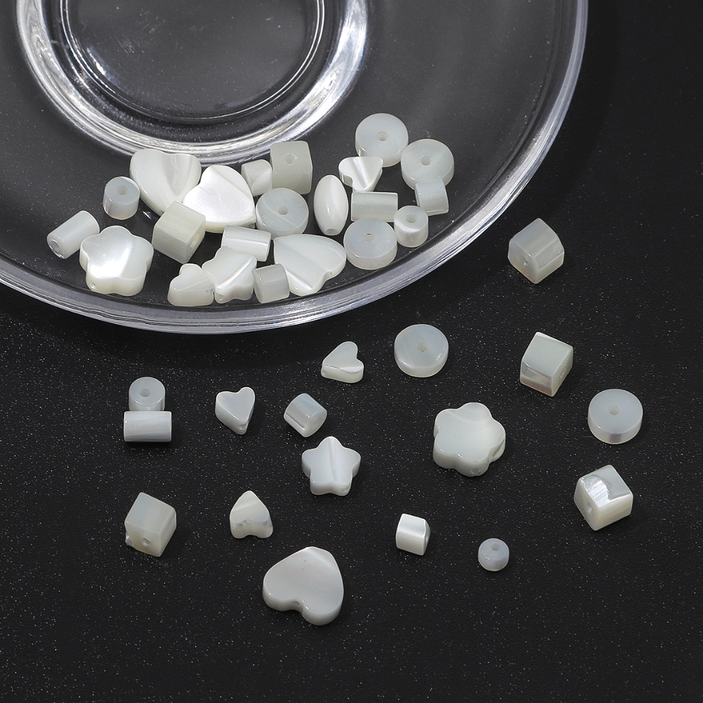 Manik-manik Shell Alami Bunga Persegi Jantung Pesona Manik-Manik Longgar Spacer Beads Untuk Gelang Kalung DIY Membuat Perhiasan Manik-Manik Aksesoris