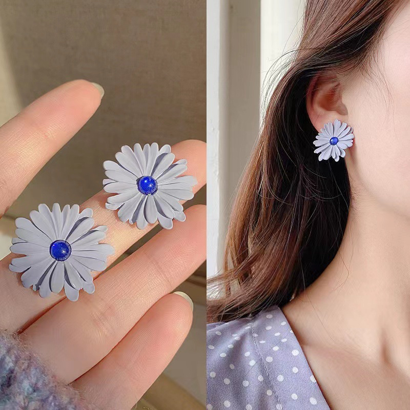 Anting 925 silver needle Bentuk Kelopak Bunga Warna Biru Gaya Korea Untuk Wanita