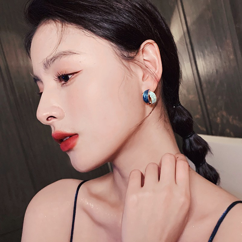 Anting Tusuk Gantung Desain Geometri Asimetris hollow Warna Kontras Gaya Korea Untuk Wanita