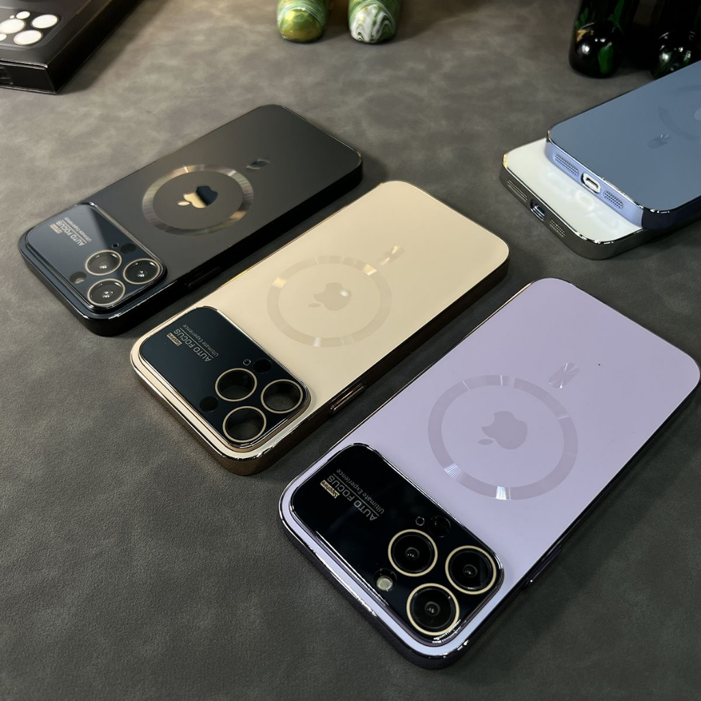 Case Fiber Karbon Magnetik electroplated Warna Hitam matte Dengan Pelindung Lensa Untuk Iphone 14 13 12 Pro Max 13 Pro Max 14 Plus magnet mewah iphone case