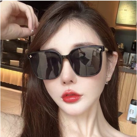 【Bayar di tempat】Vintage Square Large Frame Kacamata Hitam Wanita Pribadi Metal Punk Serbaguna Sunglasses Candi Perlindungan UV