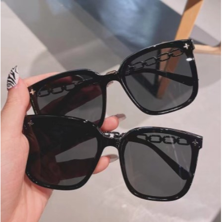 【Bayar di tempat】Vintage Square Large Frame Kacamata Hitam Wanita Pribadi Metal Punk Serbaguna Sunglasses Candi Perlindungan UV