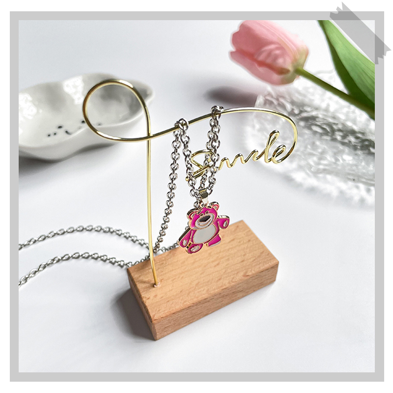 【Bayar di tempat】Cute Pink Strawberry Bear Necklace Kalung Perhiasan Wanita Liontin Pakaian Gadis Fashion Liontin