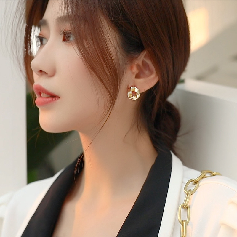 Anting Segitiga Geometris Simple Untuk Wanita Aksesoris Korea