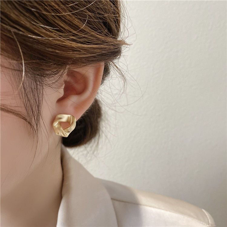 Anting Segitiga Geometris Simple Untuk Wanita Aksesoris Korea