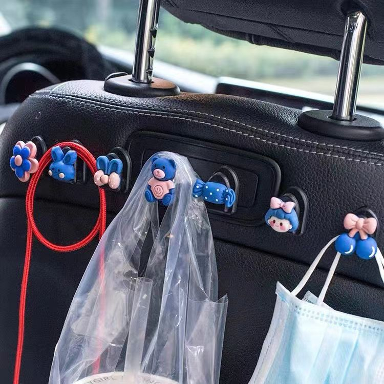 Car Creative Blue Candy Invisible Hook, Pengait Hias Kartun Beruang Mobil