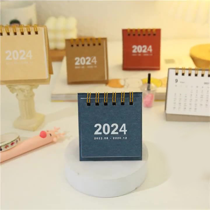 1pcs2024kalender Mini Desktop Dekorasi Meja Portable Note Calendar Ornament