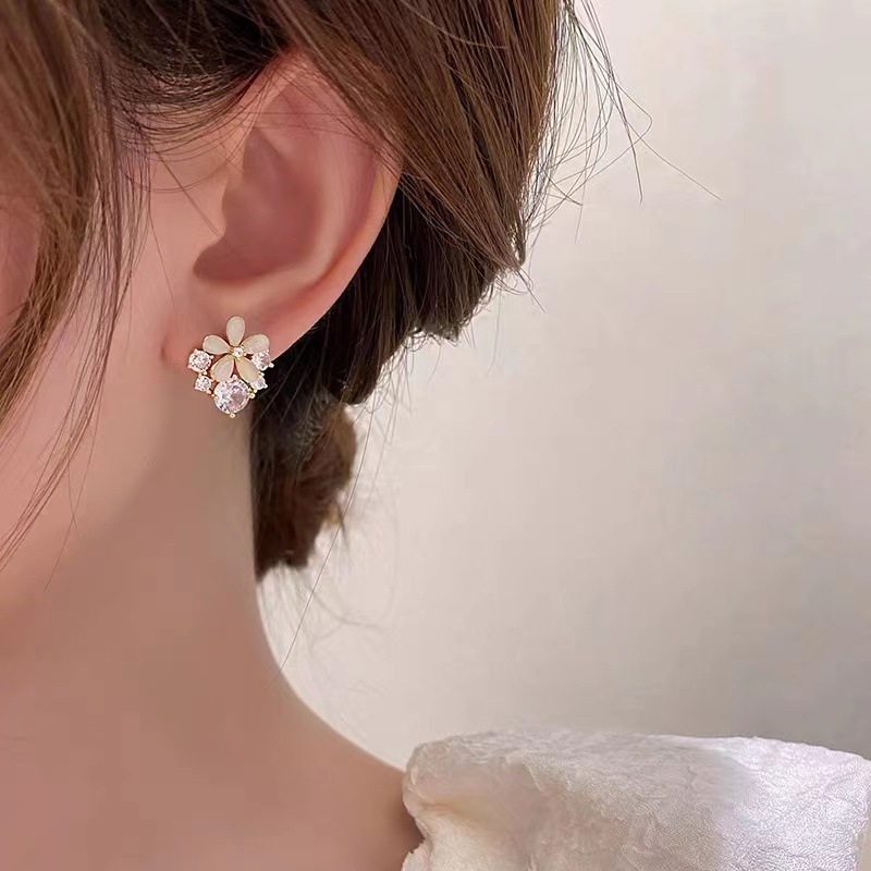 Set Bunga Zirkonium Anting Mutiara Untuk Aksesoris Perhiasan Wanita Studi Telinga fashion Edisi Korea Acara Penting