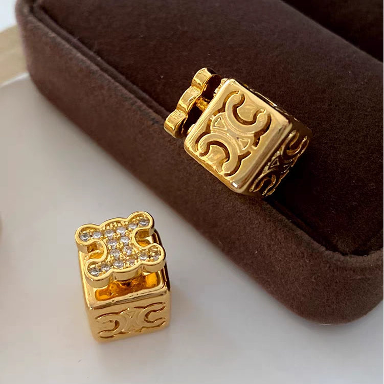 Arc De Triomphe Hollow Out French Vintage Square Light Mewah Anting Berkualitas Tinggi