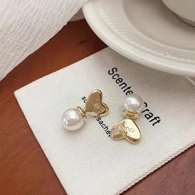 Anting Mutiara Minimalis Gaya Perancis