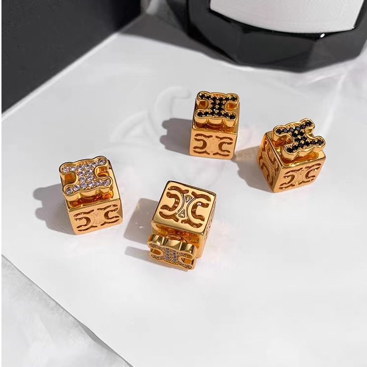 Arc De Triomphe Hollow Out French Vintage Square Light Mewah Anting Berkualitas Tinggi