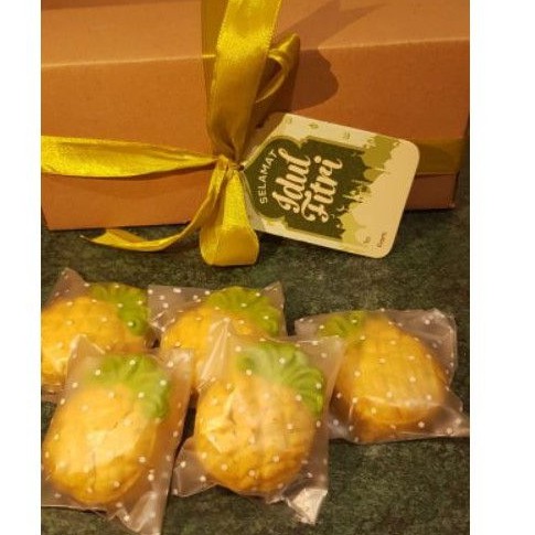 

MINI HAMPERS NASTAR LEBARAN