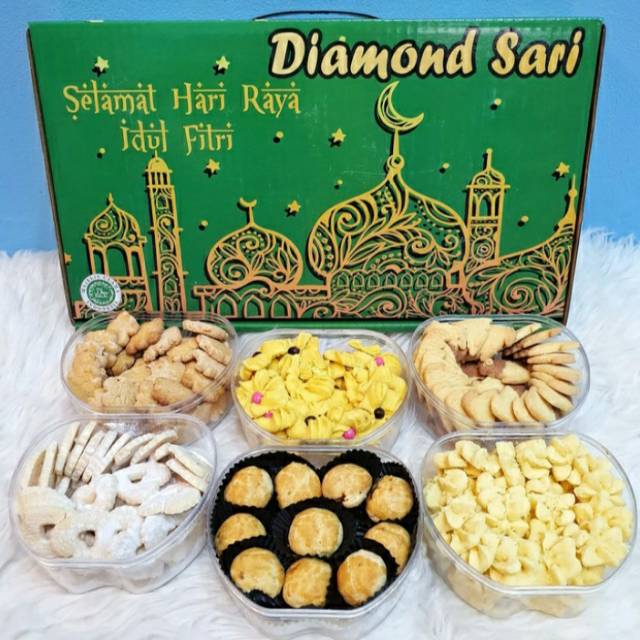 

Parcel Kue Lebaran Cookies Diamond Sari