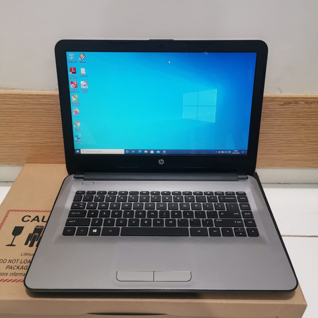 Laptop HP 14 - AF120AU, Amd A4-5000, VGA Amd Radeon R3 Ram 4 Gb SSD 256 Gb, Windows 10, Fullset