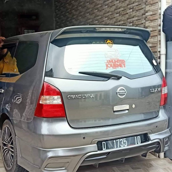 Bodykit Nissan Livina Belakang Yaris