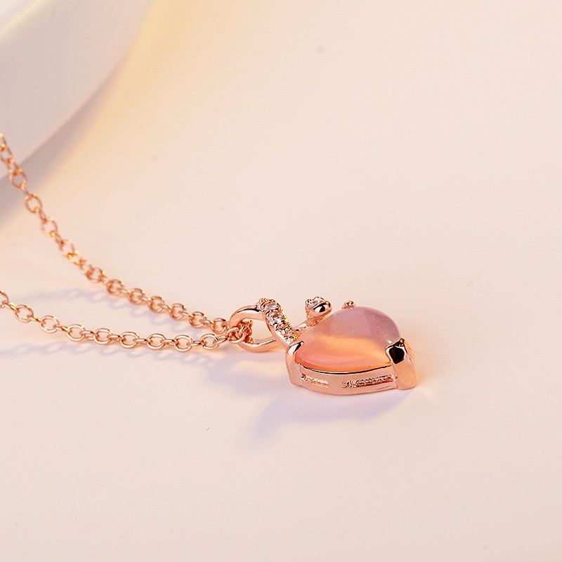 [Ready Stock]Fashion Silver Plated Heart-Shaped Pink Crystal Pendant Necklace