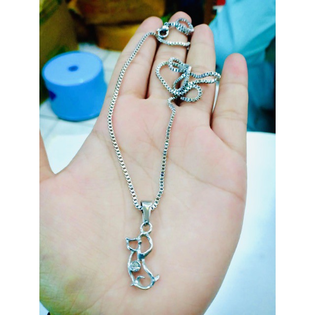 Kalung titanium / kalung satu set leontin  cocok untuk pria dan wanita