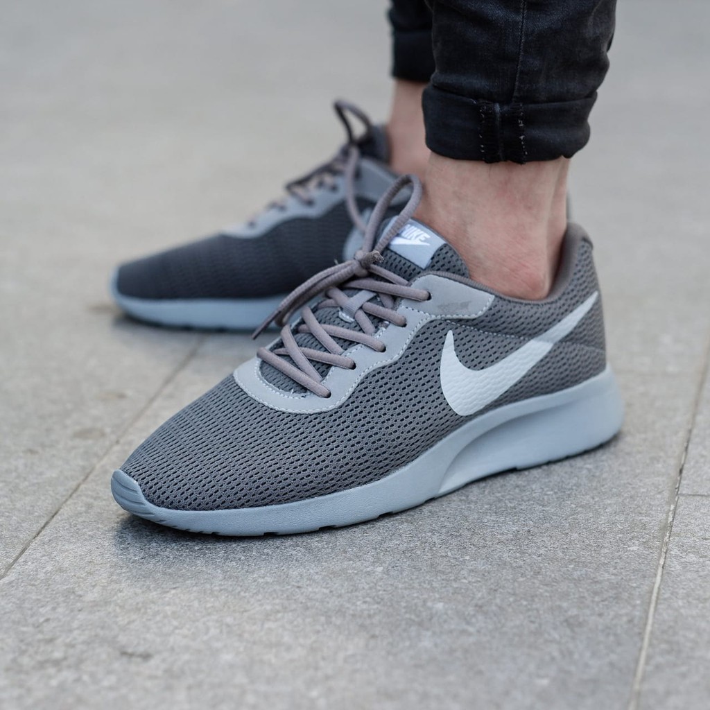 nike tanjun mens wolf grey