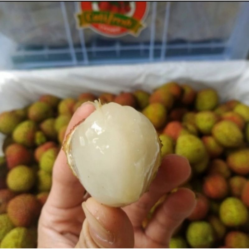 

Lychee madu fresh import per 1 box