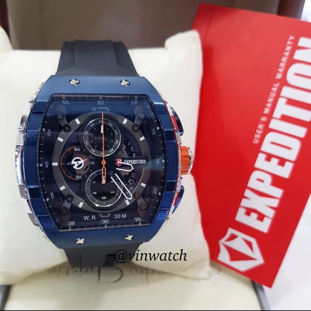 Expedition 6782 navy