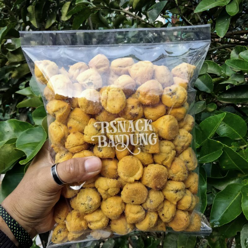 

kue soes coklat enak lezat 500gr