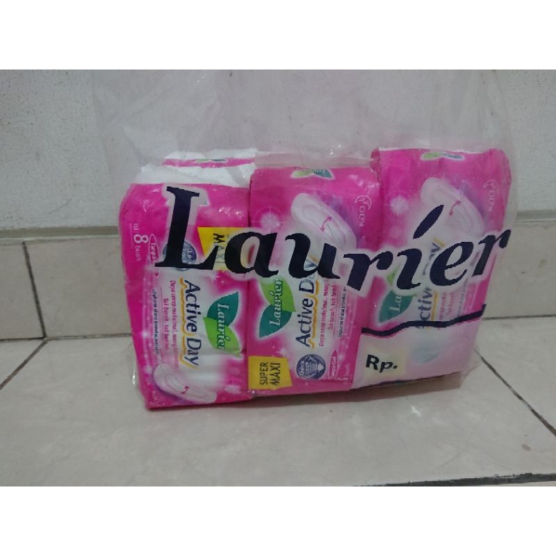 Laurier Active Day Maxi 8s