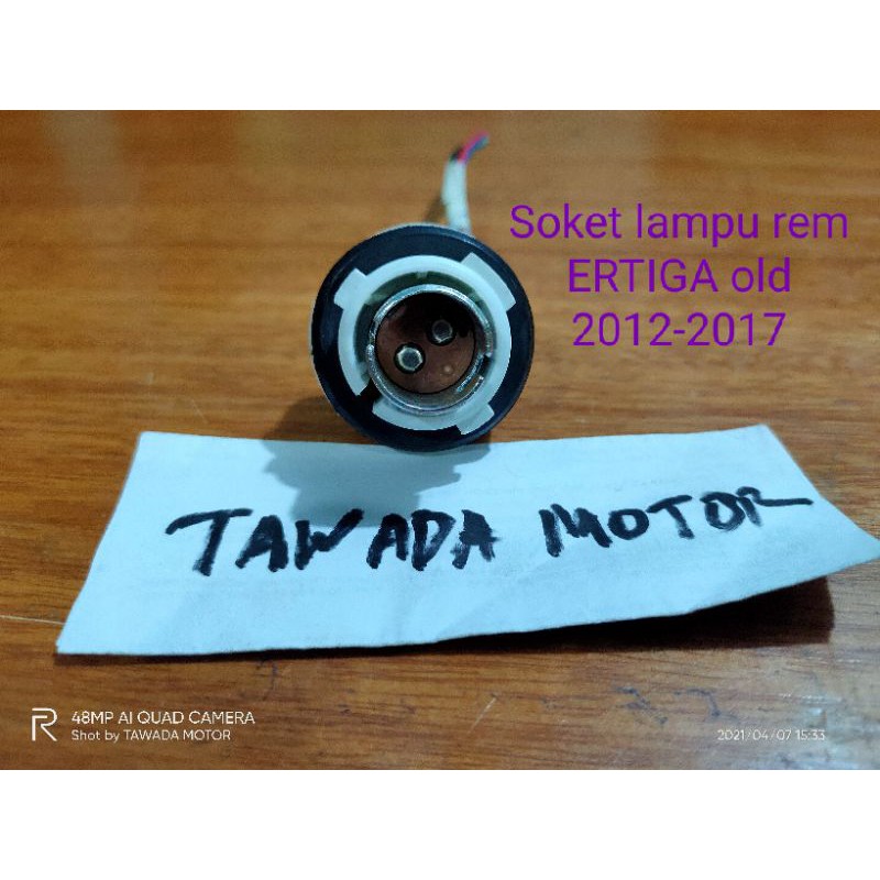 SOKET FITTING LAMPU STOP REM BELAKANG SUZUKI ERTIGA OLD 2012-2017