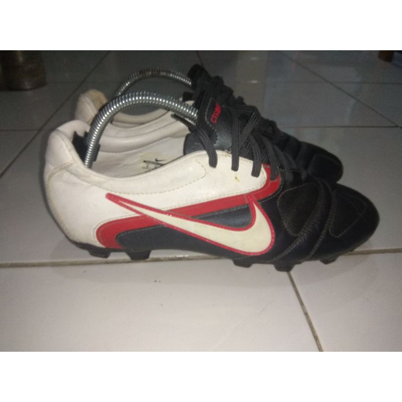 Sepatu Bola Nike CTR 360 leather original