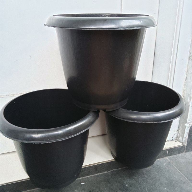 Pot Bunga Palem 20 Hitam Global Lion diameter 18 cm Pot Tanaman Hias Plastik Polos Yogyakarta Jogja
