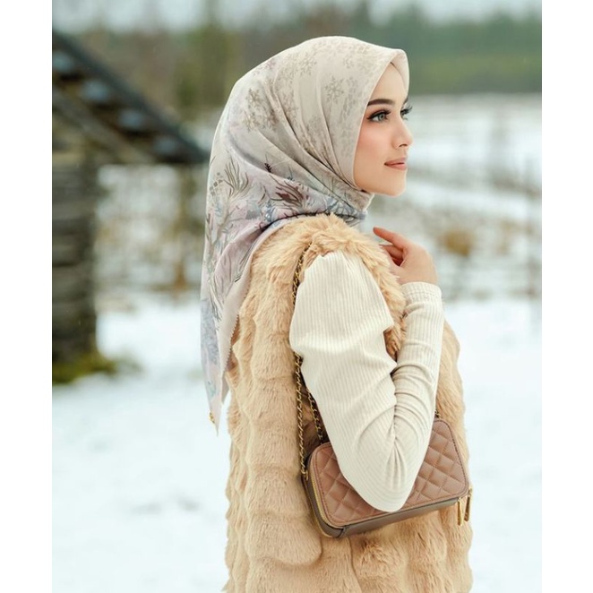 buttonscarves disney frozen almond