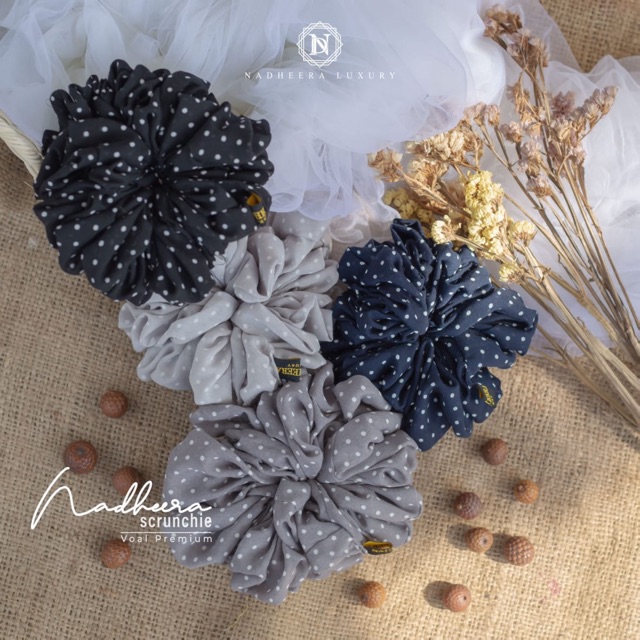 Nadheera Luxury scrunchie // anti pusing konde hijab