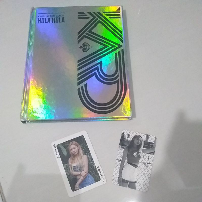 Album KARD Hola Hola